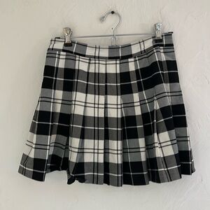 Love Tree Plaid Pleated Skater Mini Skirt, Size S, Black/White